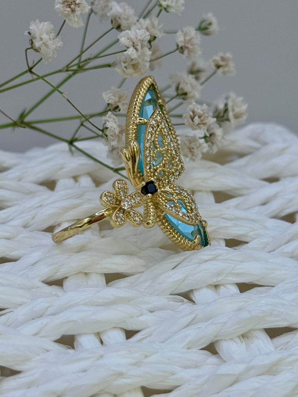 BUTTERFLY