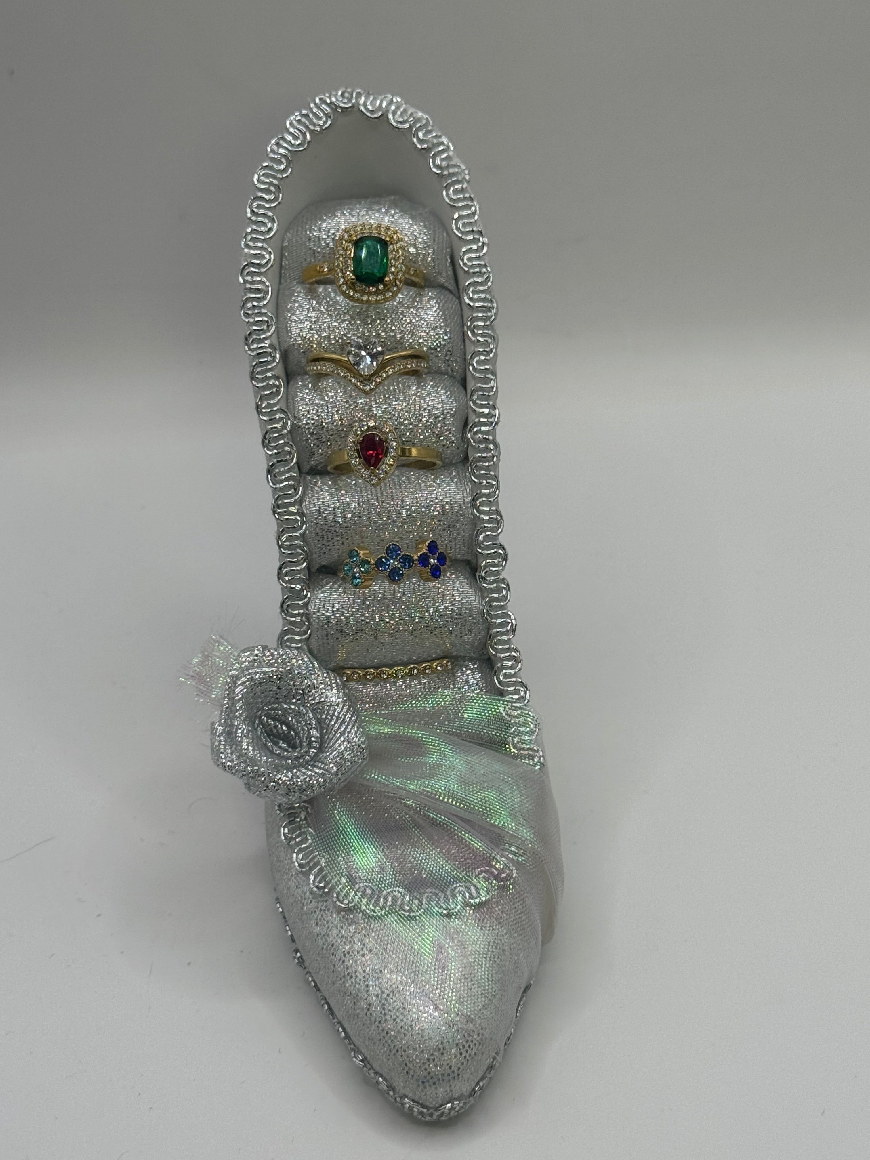 Chaussure porte bagues gris