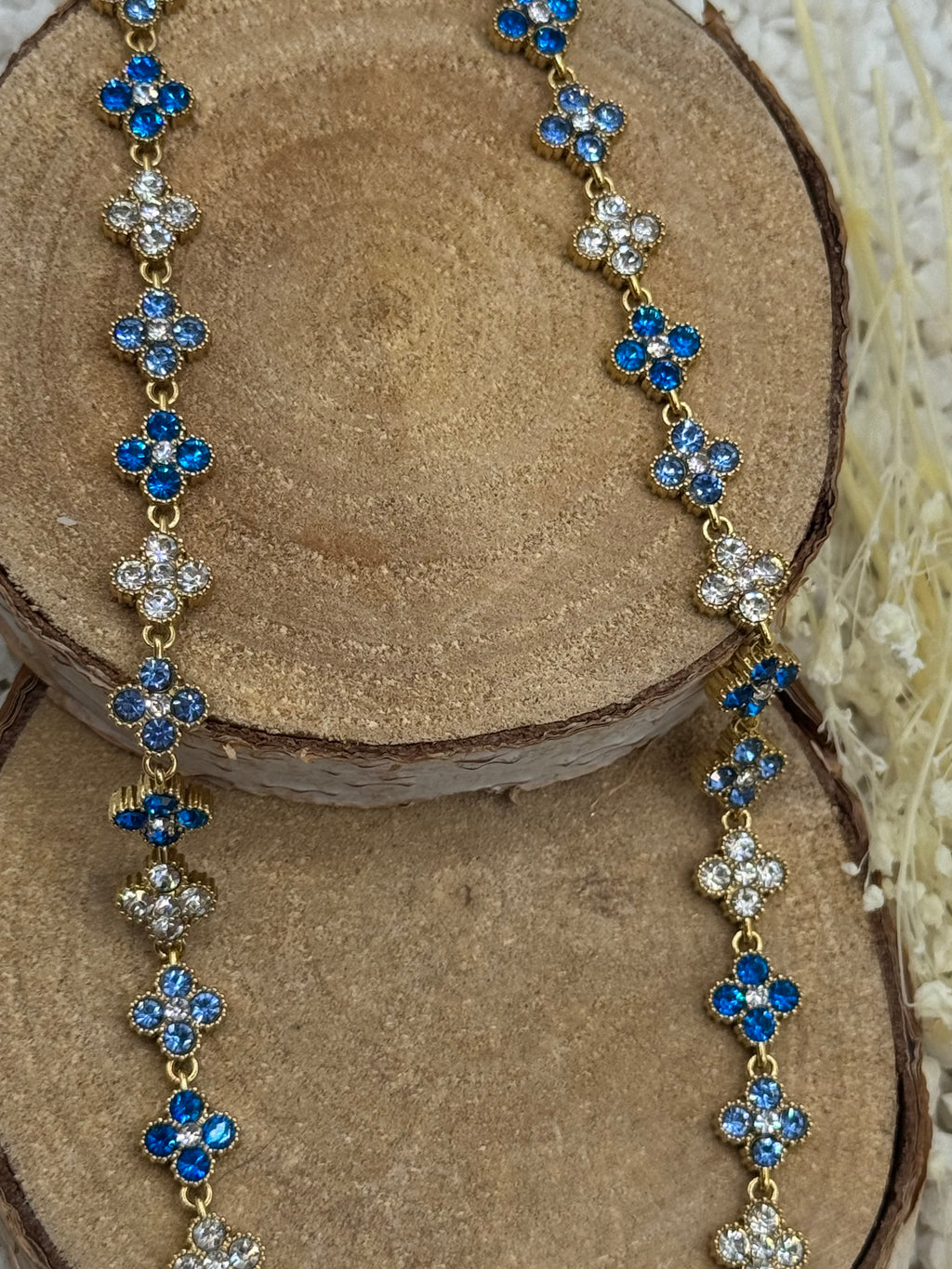 AURORE  bleu claire et bleu et clair