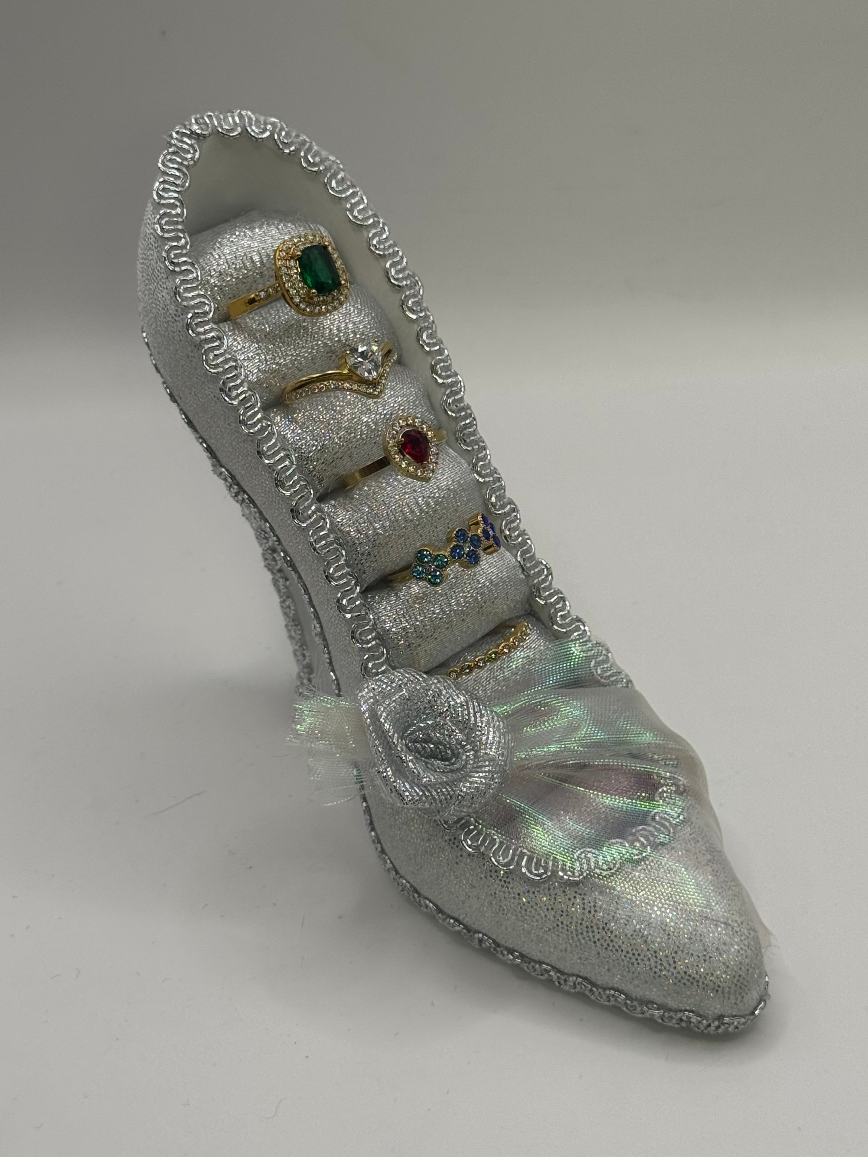 Chaussure porte bagues gris