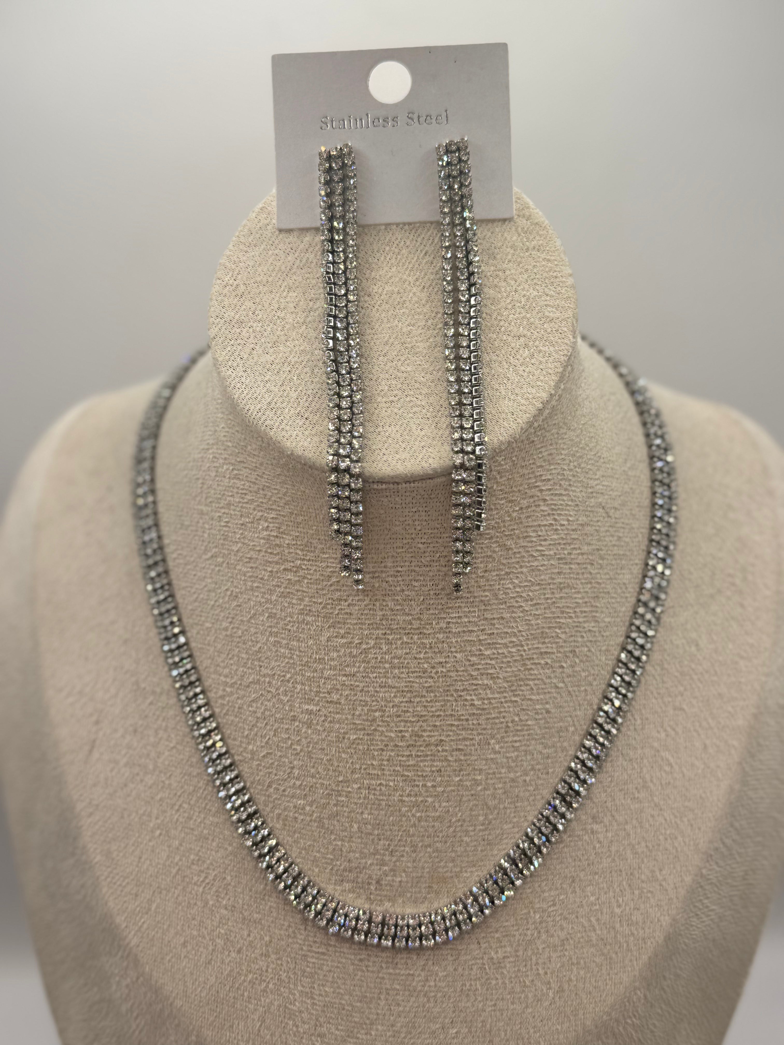 Collier + boucles d’oreilles CRISTAL blanc argenté